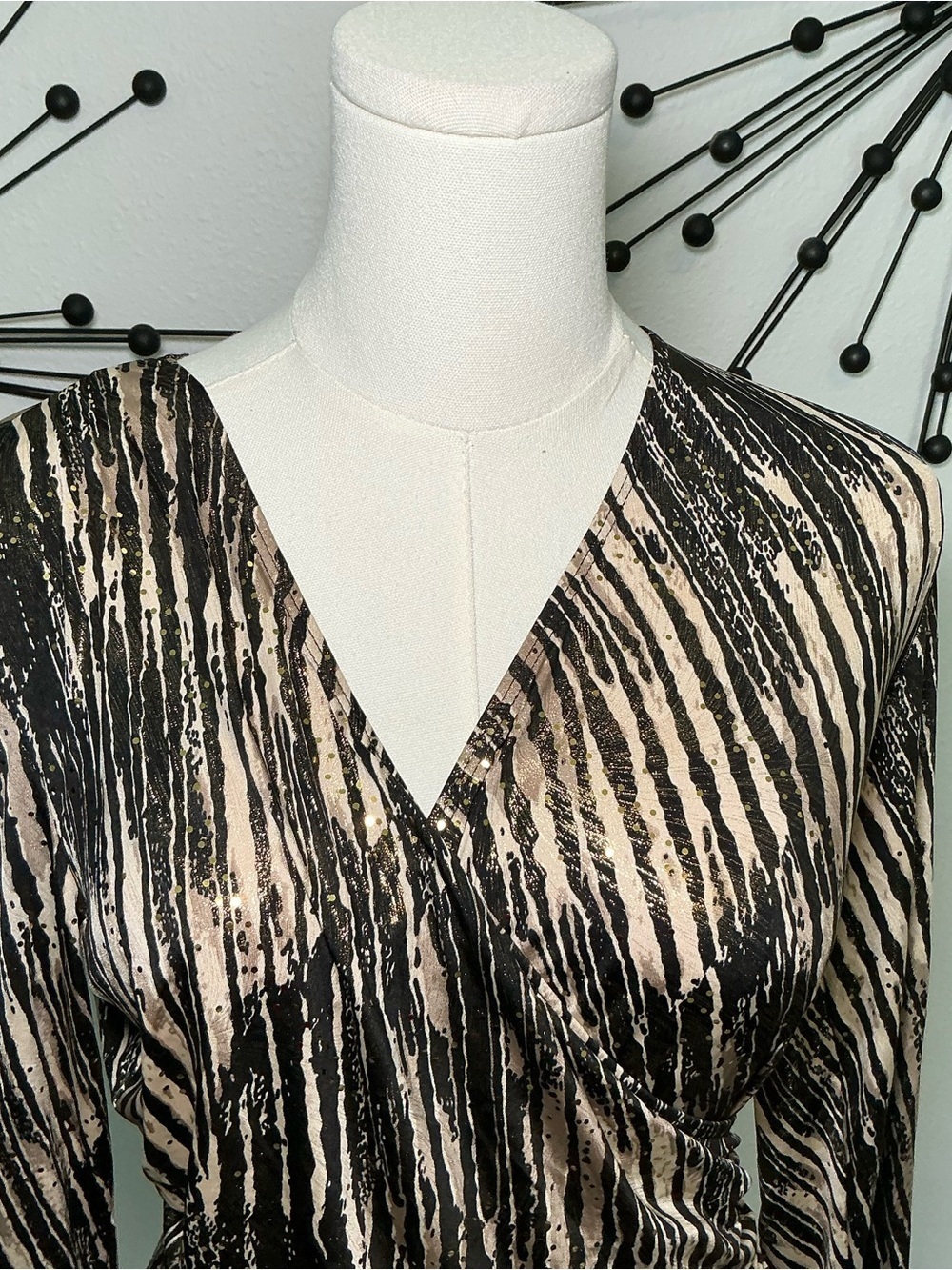 Dressbarn Collection Petite M Animal Print Wrap Top Ruched Long Sleeve - Picture 2 of 5